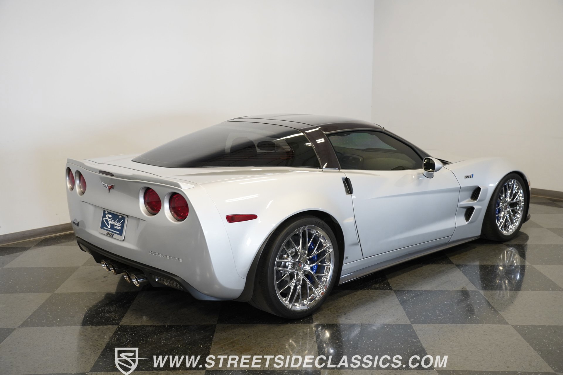Used 2009 Chevrolet Corvette ZR1 w/ Preferred Equipment Group image 15