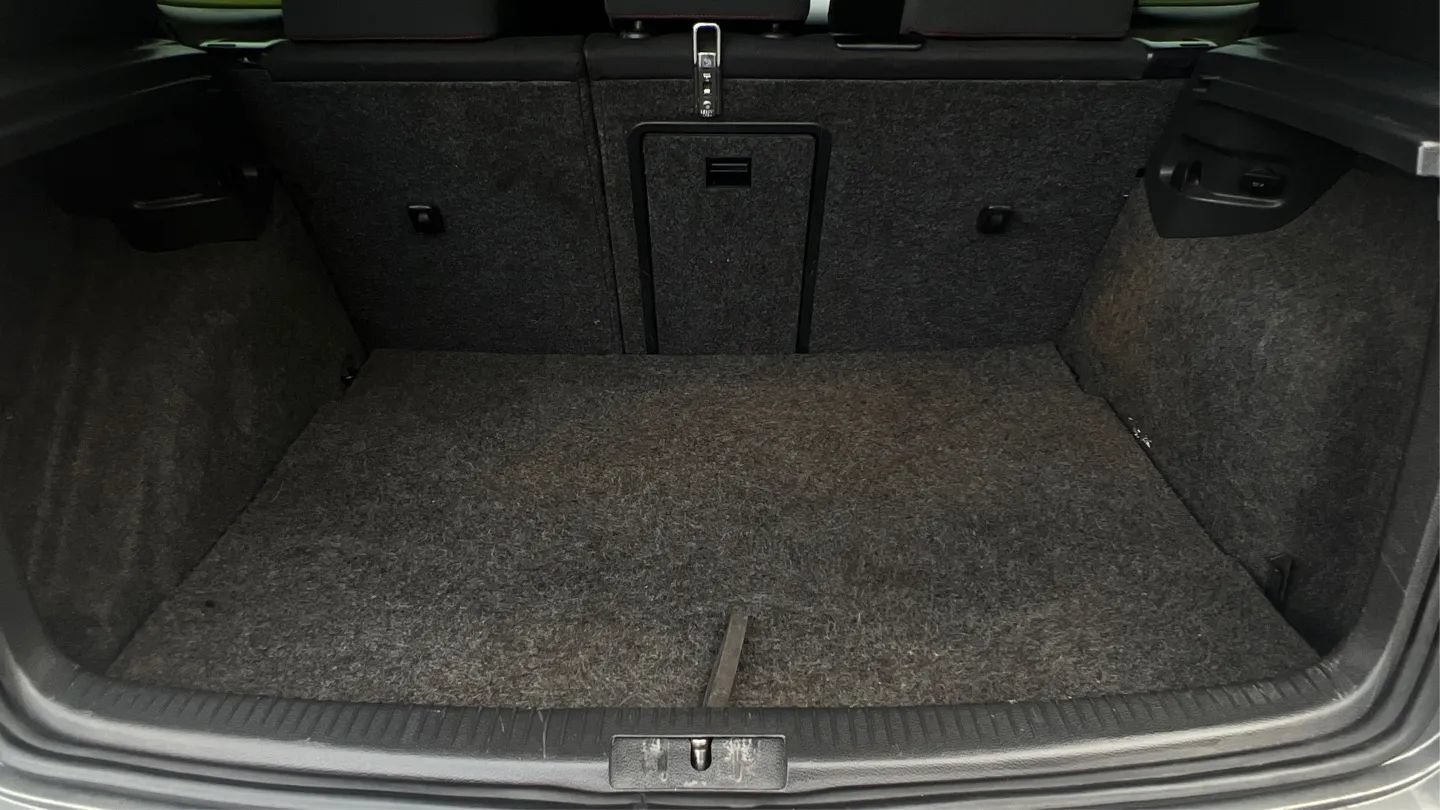 Used 2011 Volkswagen GTI 2-Door FWD image 33