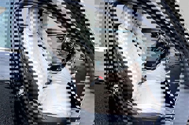 Certified 2025 Mercedes-Benz C 300 4MATIC Sedan image 32