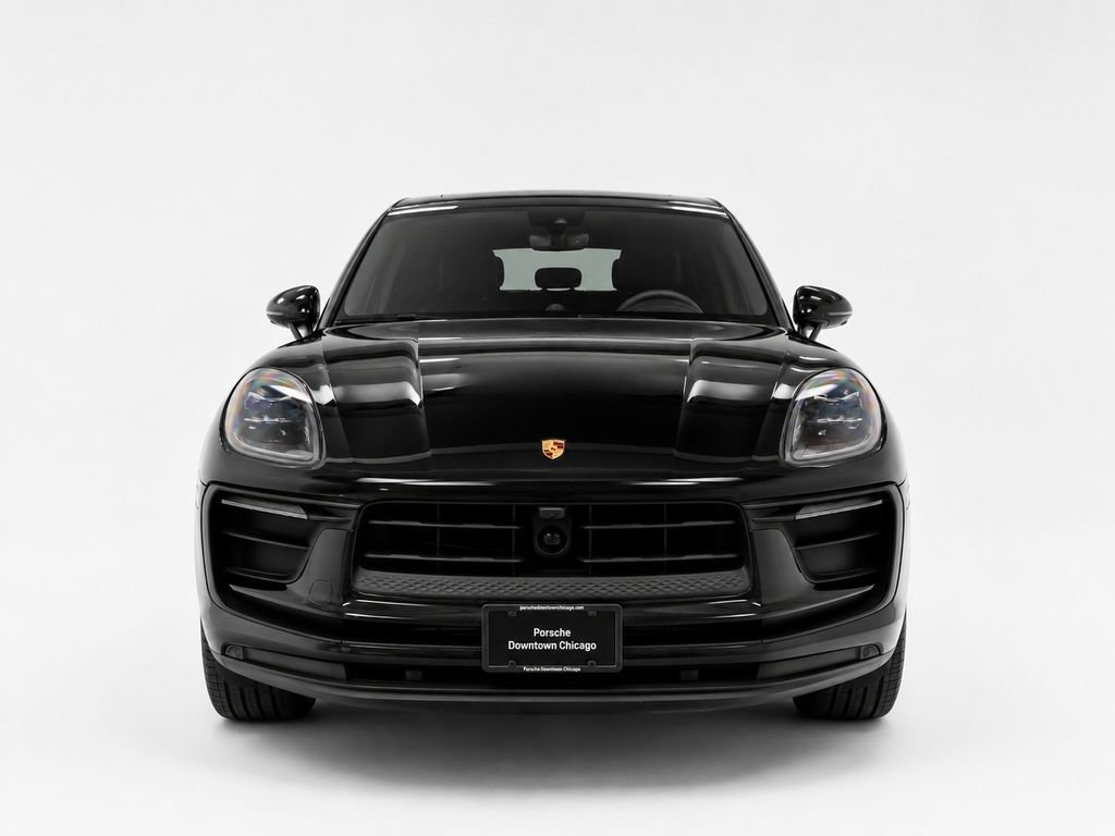 Certified 2026 Porsche Macan Turbo AWD/4WD image 7