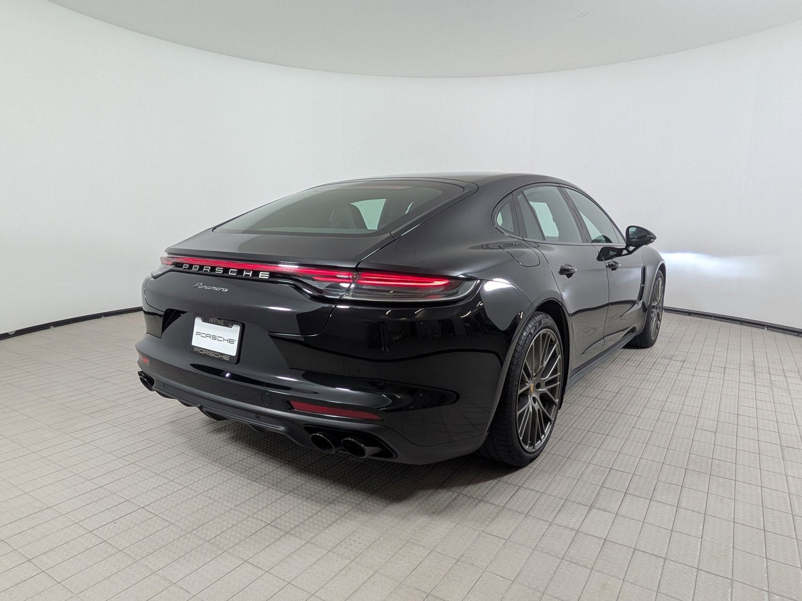 Certified 2023 Porsche Panamera Platinum Edition RWD image 9