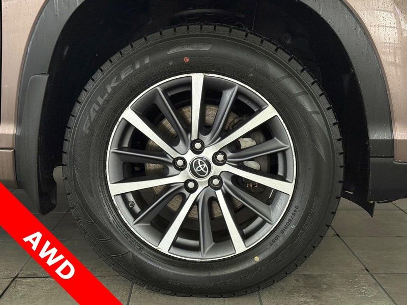 Used 2018 Toyota Highlander XLE w/ Protection Package #3 image 9