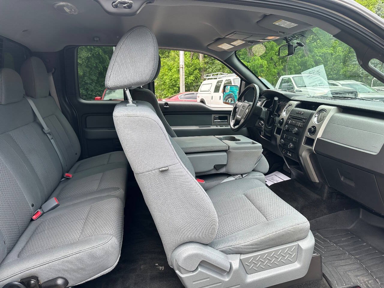 Used 2011 Ford F150 XLT w/ XLT Chrome Pkg AWD/4WD image 6