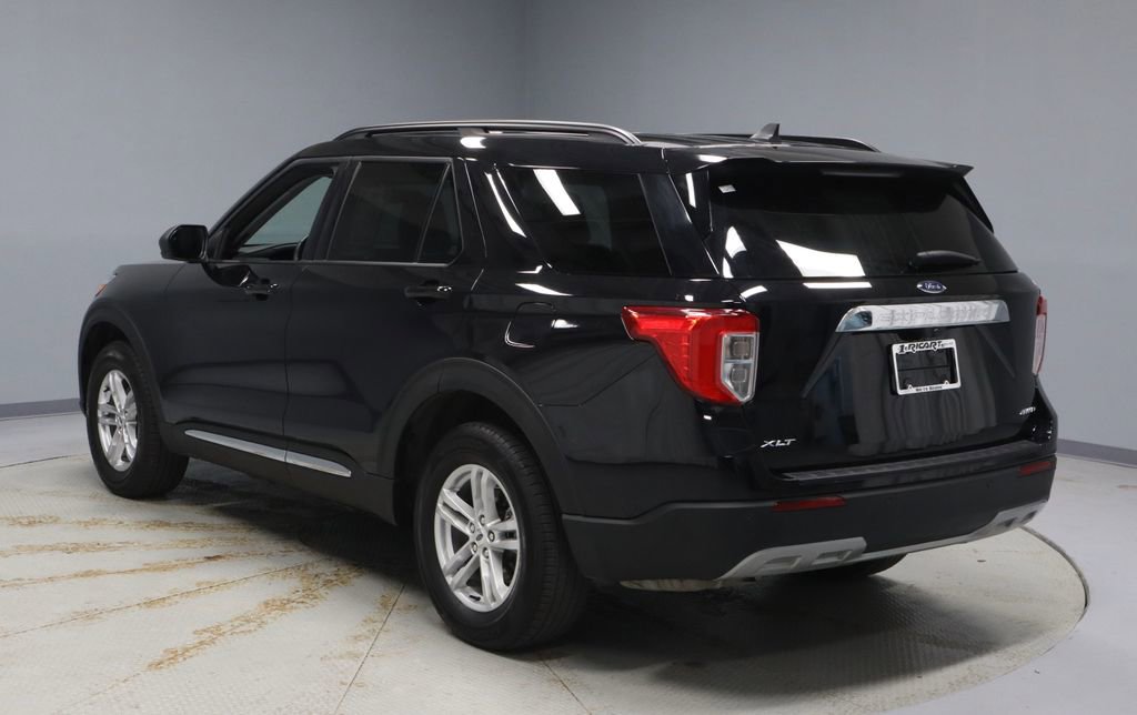 Certified 2022 Ford Explorer XLT w/ Equipment Group 202A image 10