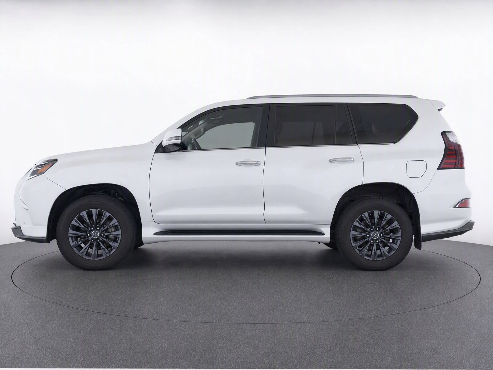Used 2021 Lexus GX 460 Premium w/ Accessory Package AWD/4WD image 3