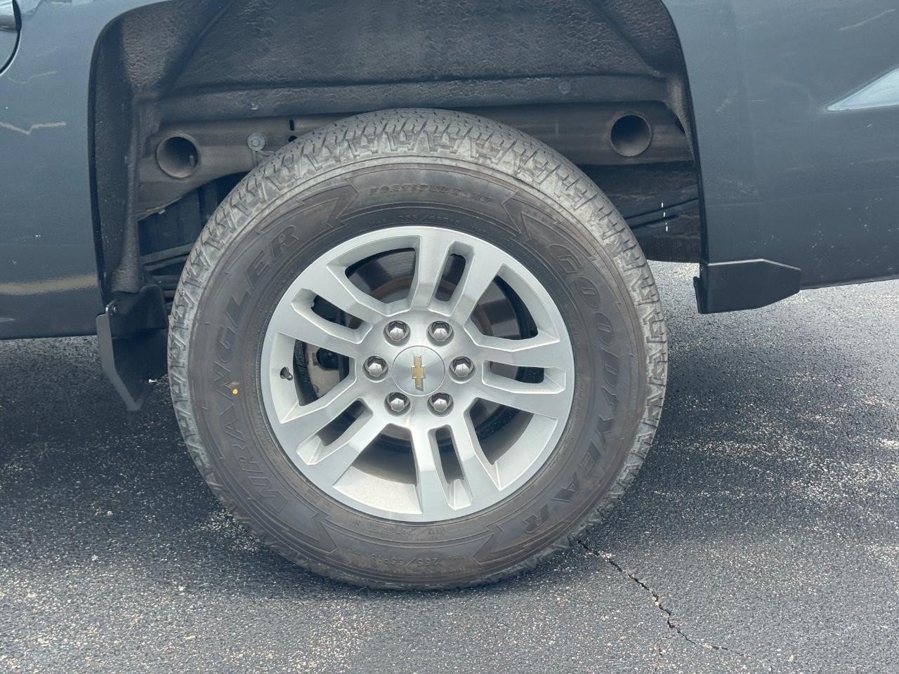 Used 2018 Chevrolet Silverado 1500 LT w/ All Star Edition AWD/4WD image 8