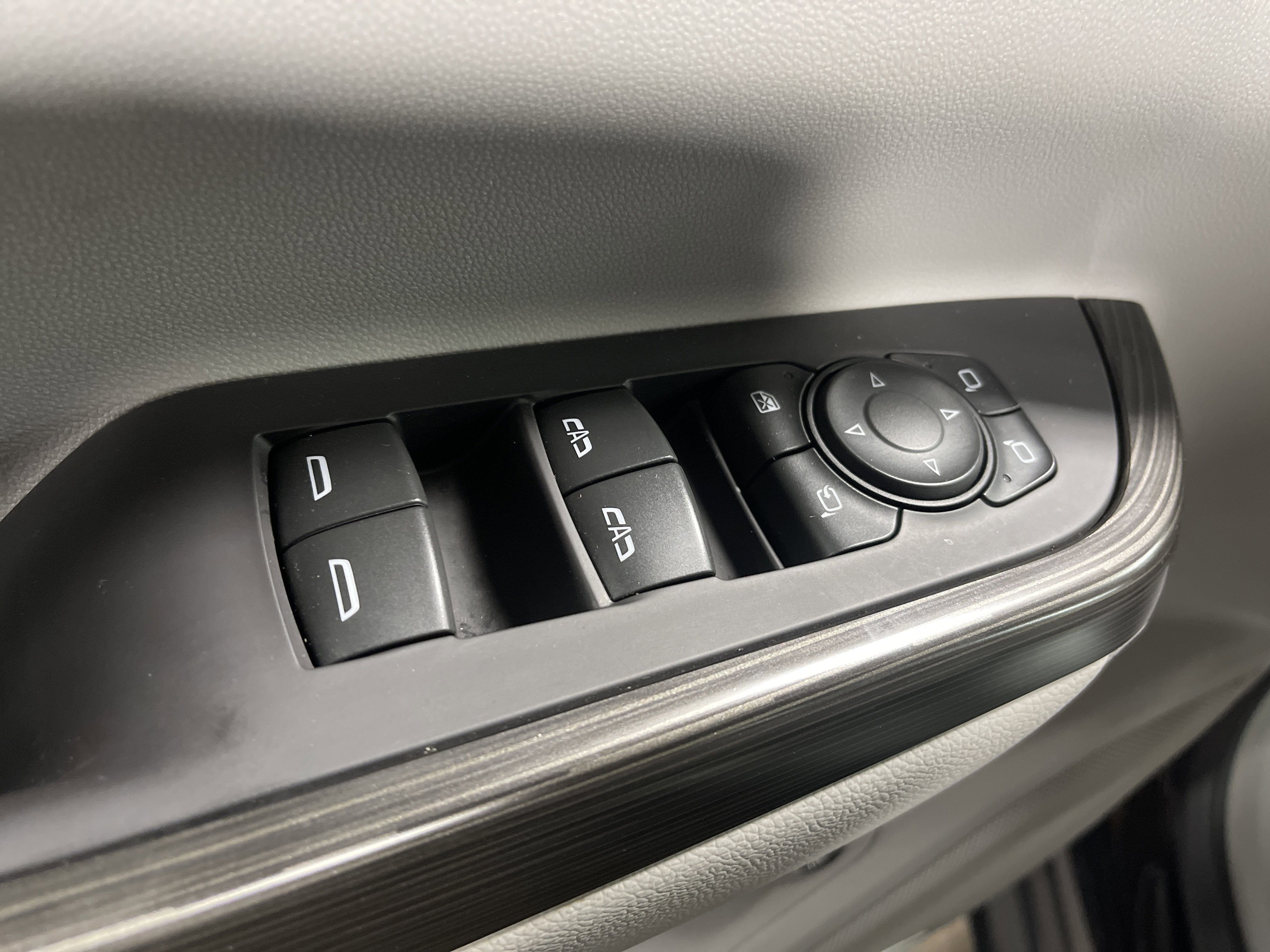 Used 2022 GMC Acadia SLT w/ Technology Package image 9