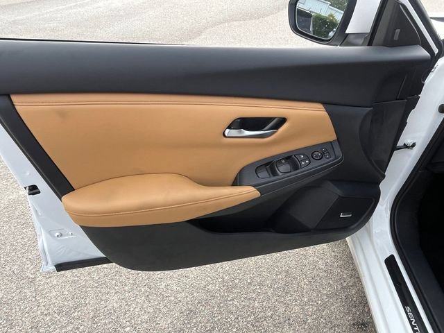 New 2025 Nissan Sentra SV w/ SV Premium Package FWD image 9