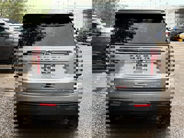 Used 2024 Chevrolet Suburban RST image 5