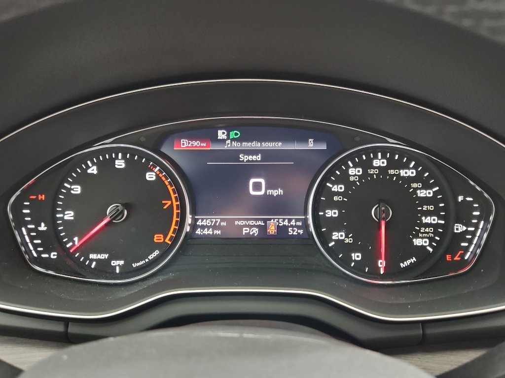 Used 2023 Audi Q5 2.0T Premium w/ Convenience Package image 18