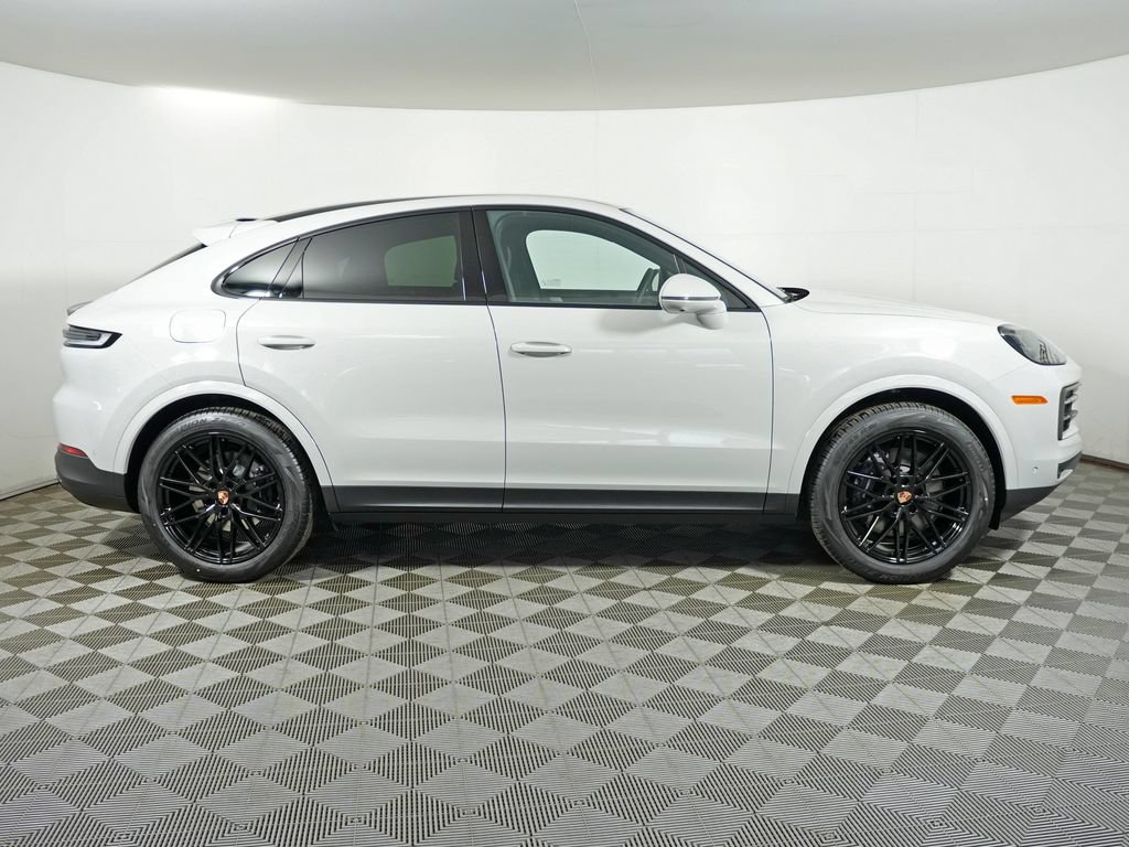 Certified 2026 Porsche Cayenne Coupe AWD/4WD image 8