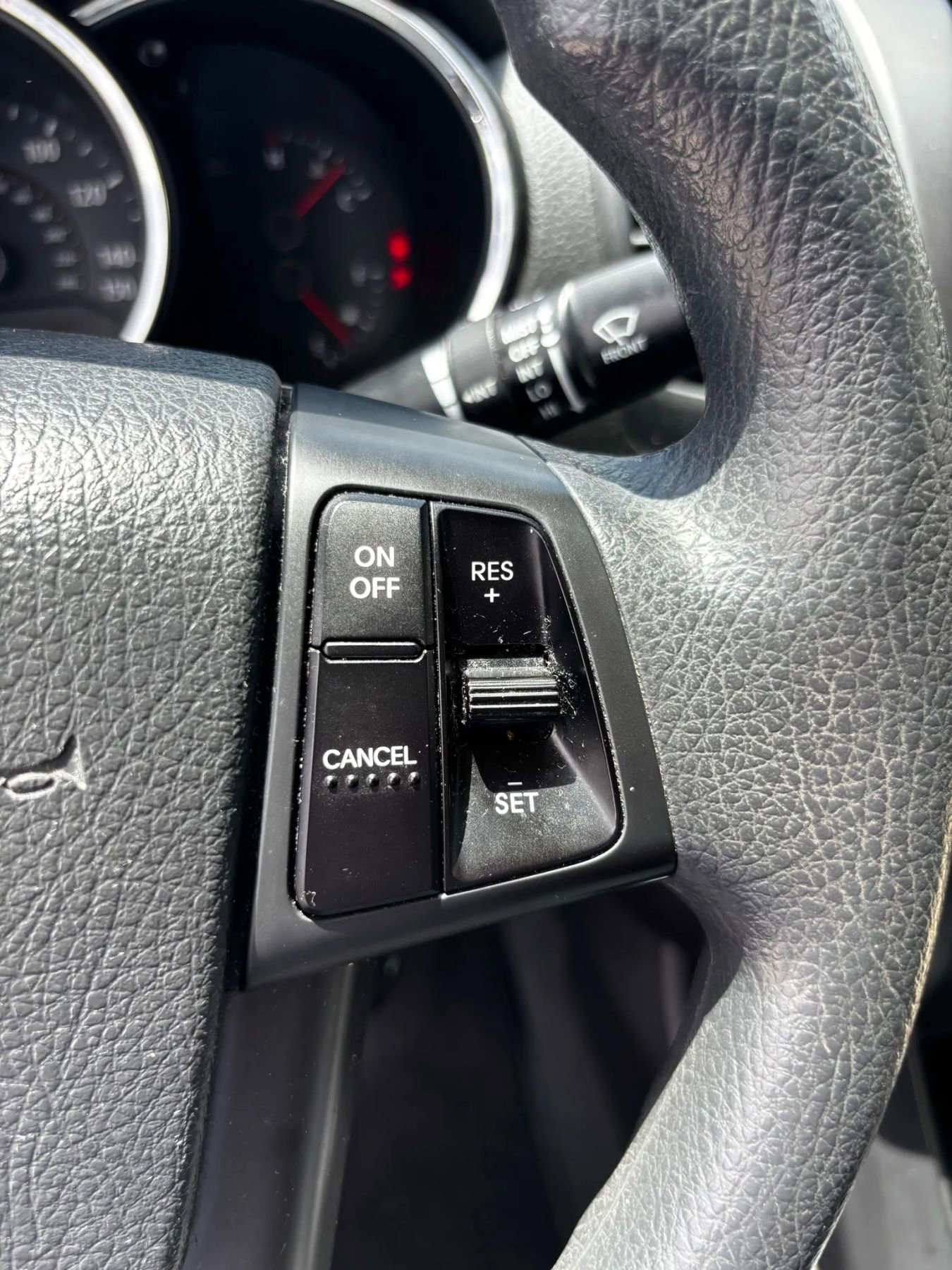 Used 2011 Kia Sorento LX w/ Convenience Pkg image 16