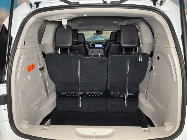Used 2024 Chrysler Pacifica Limited FWD image 60