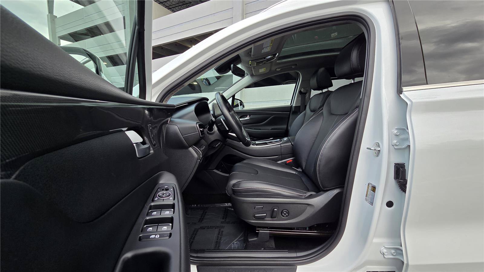 Used 2023 Hyundai Santa Fe Limited AWD/4WD image 15