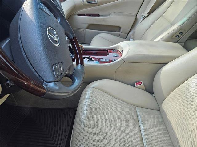 Used 2012 Lexus LS 460 w/ Comfort Pkg image 13