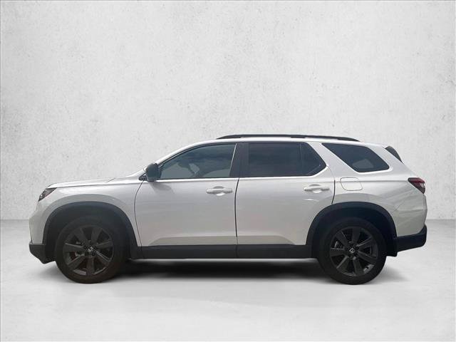 Used 2025 Honda Pilot Sport image 6