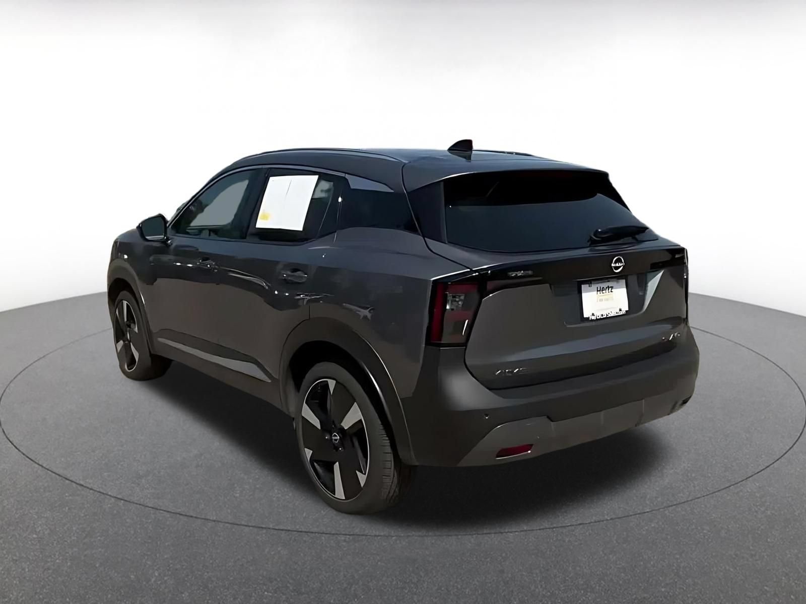 Used 2026 Nissan Kicks SR AWD/4WD image 9
