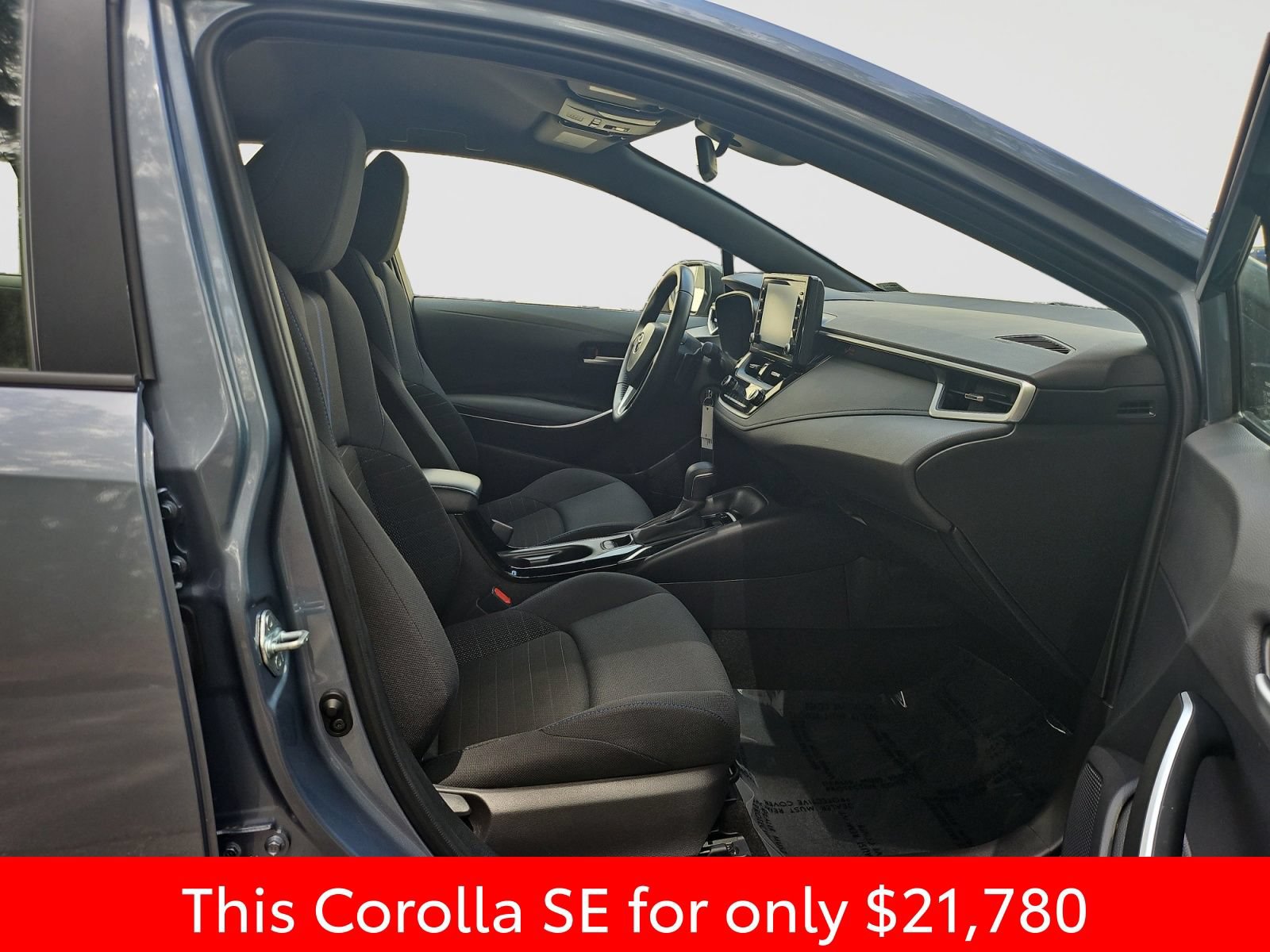 Used 2022 Toyota Corolla SE FWD image 17