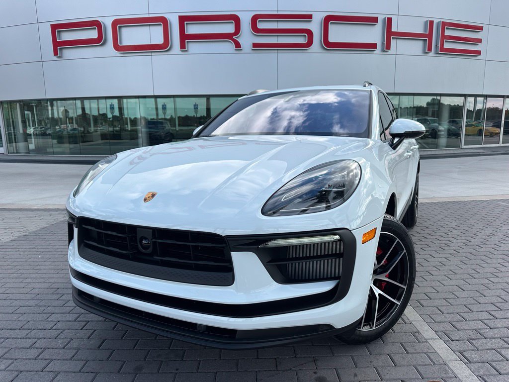 Certified 2026 Porsche Macan S AWD/4WD image 1