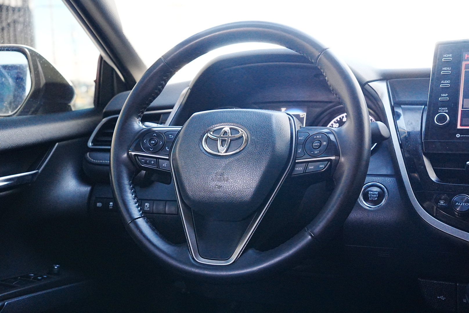 Used 2024 Toyota Camry SE image 17