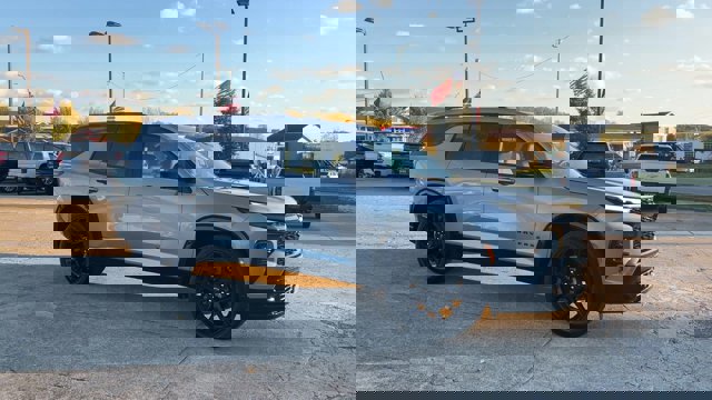 New 2026 Chevrolet Traverse RS w/ LPO, Floor Liner Package image 2