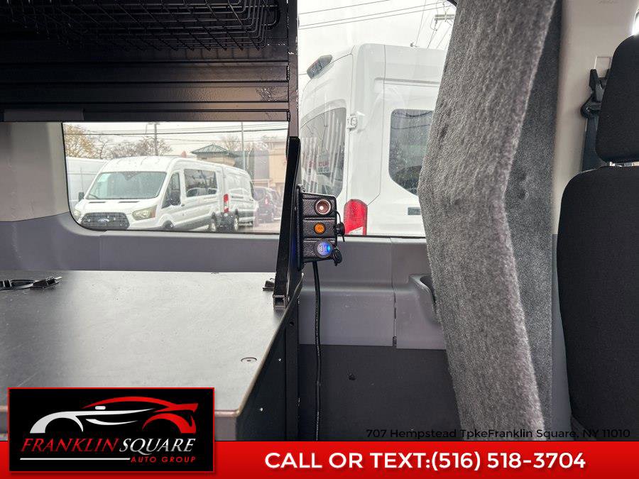 Used 2016 Ford Transit 150 XLT image 39