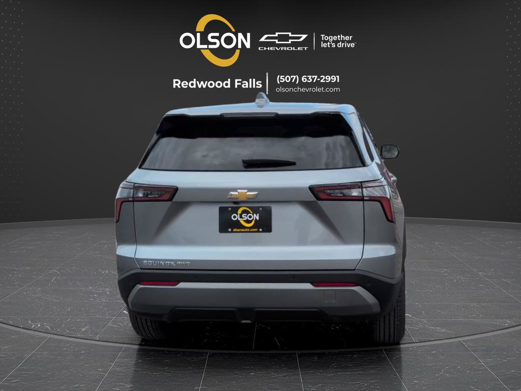 New 2026 Chevrolet Equinox LT w/ Convenience Package II AWD/4WD image 4
