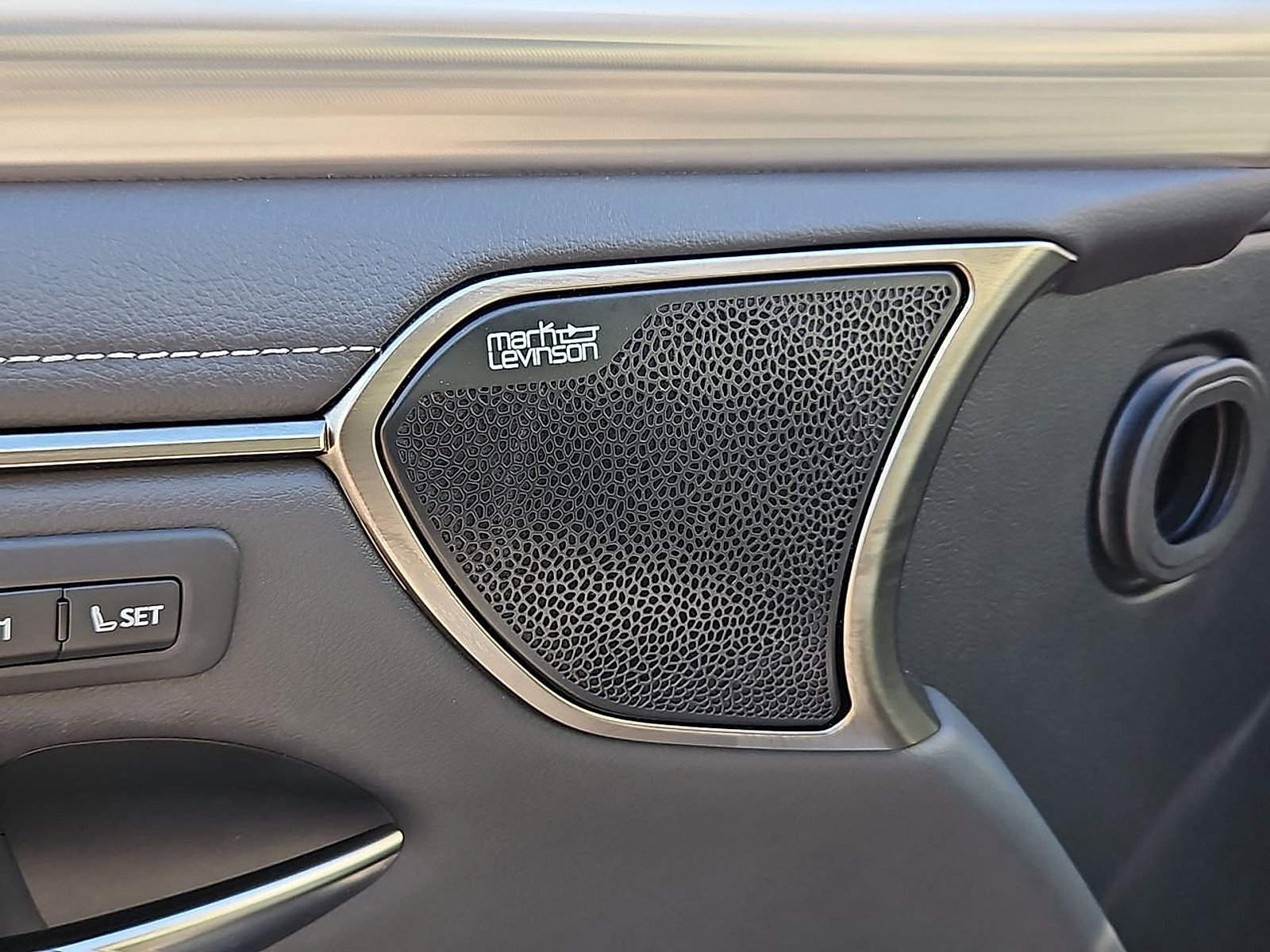 Certified 2024 Lexus ES 300h F Sport image 17