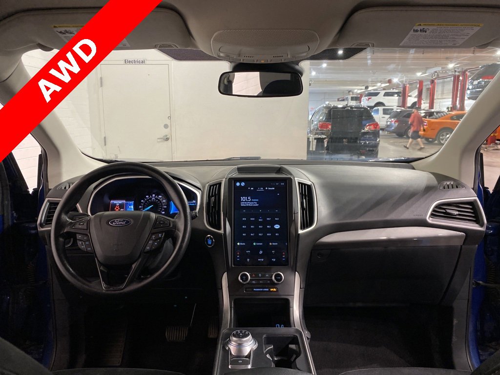 Used 2021 Ford Edge SE image 11