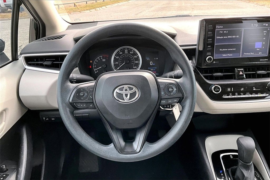 Used 2022 Toyota Corolla LE image 5