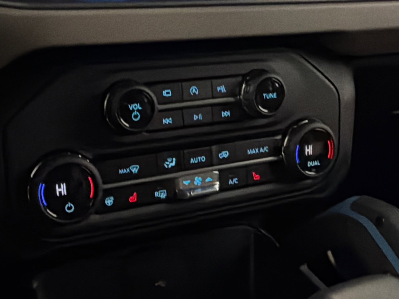 Used 2024 Ford Bronco Wildtrak image 27