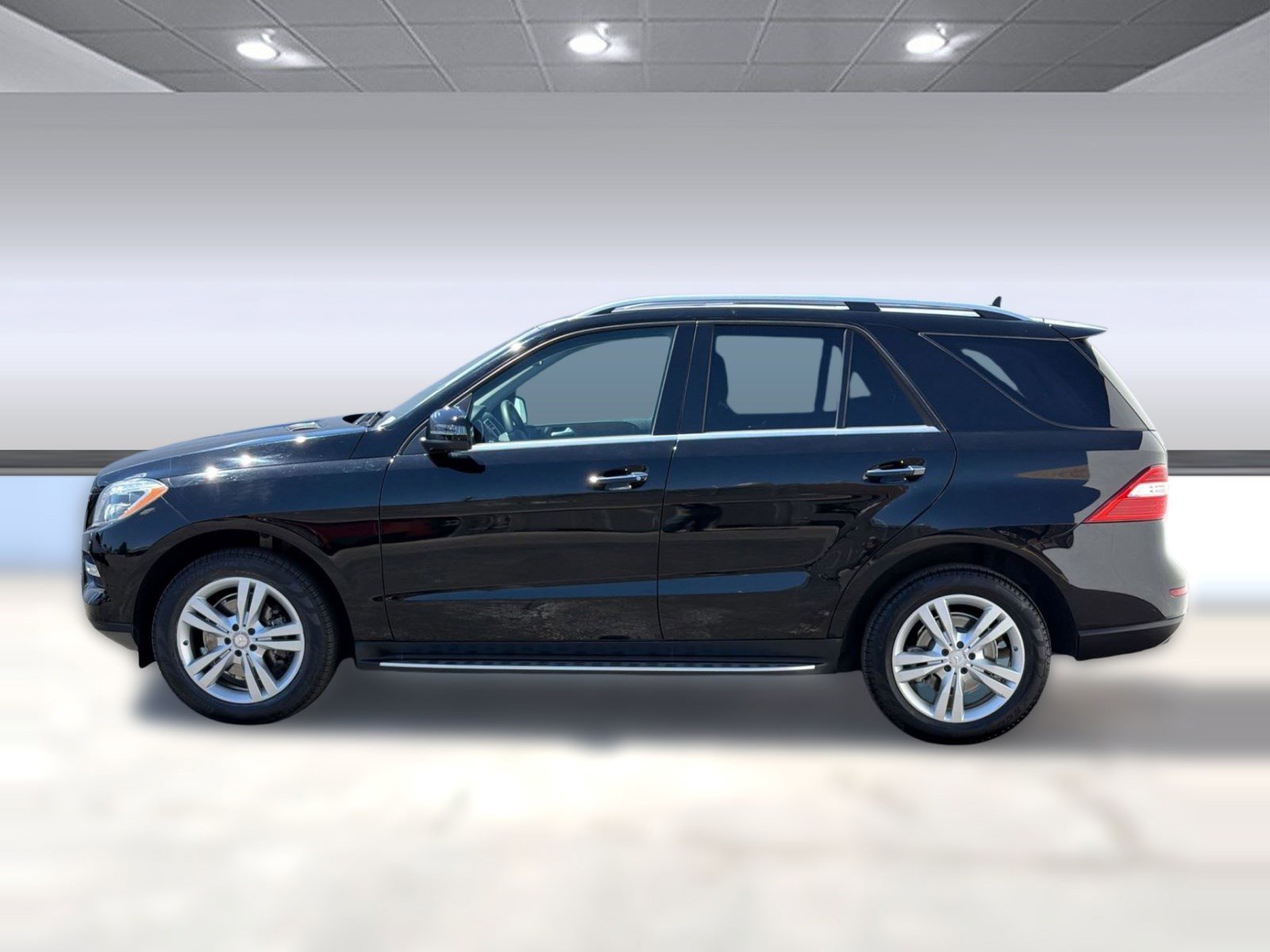 Used 2013 Mercedes-Benz ML 350 2WD image 2