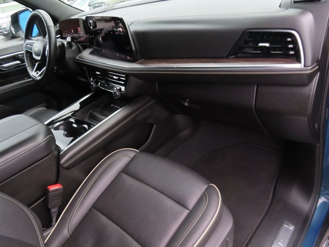 Certified 2025 Chevrolet Suburban Premier image 40