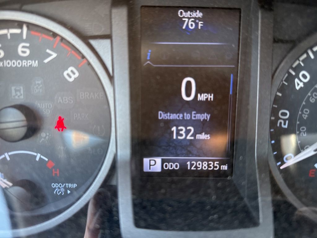 Used 2016 Toyota Tacoma TRD Off-Road w/ Premium & Technology Package image 9