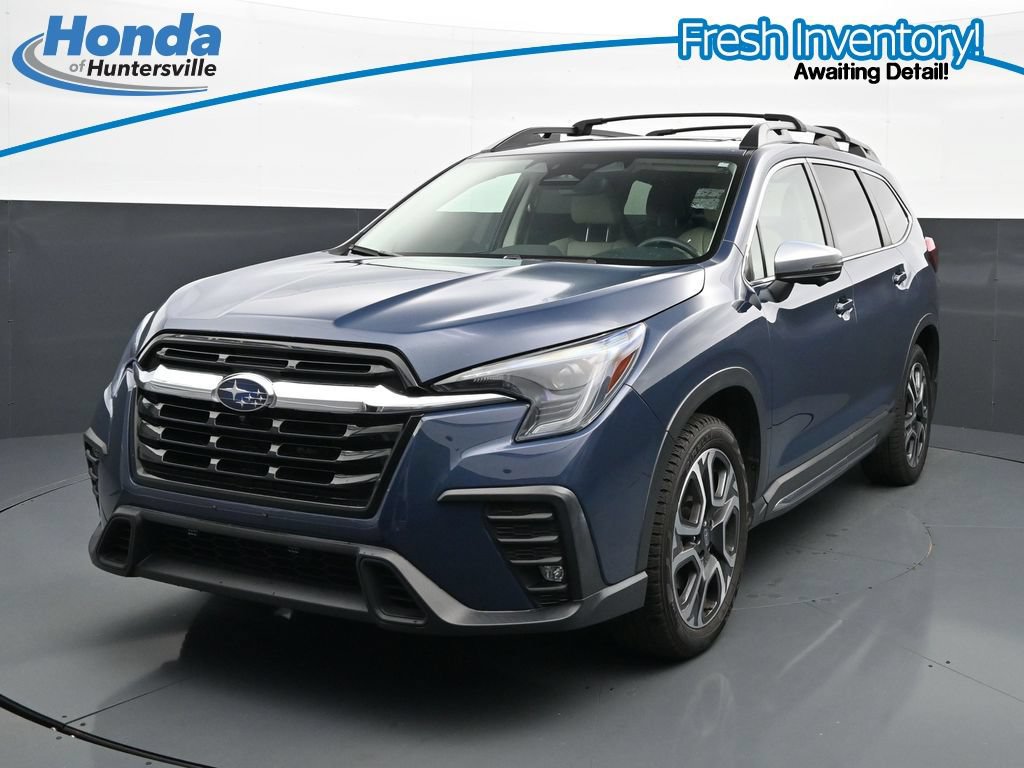 Used 2023 Subaru Ascent Limited w/ Technology Package AWD/4WD image 4