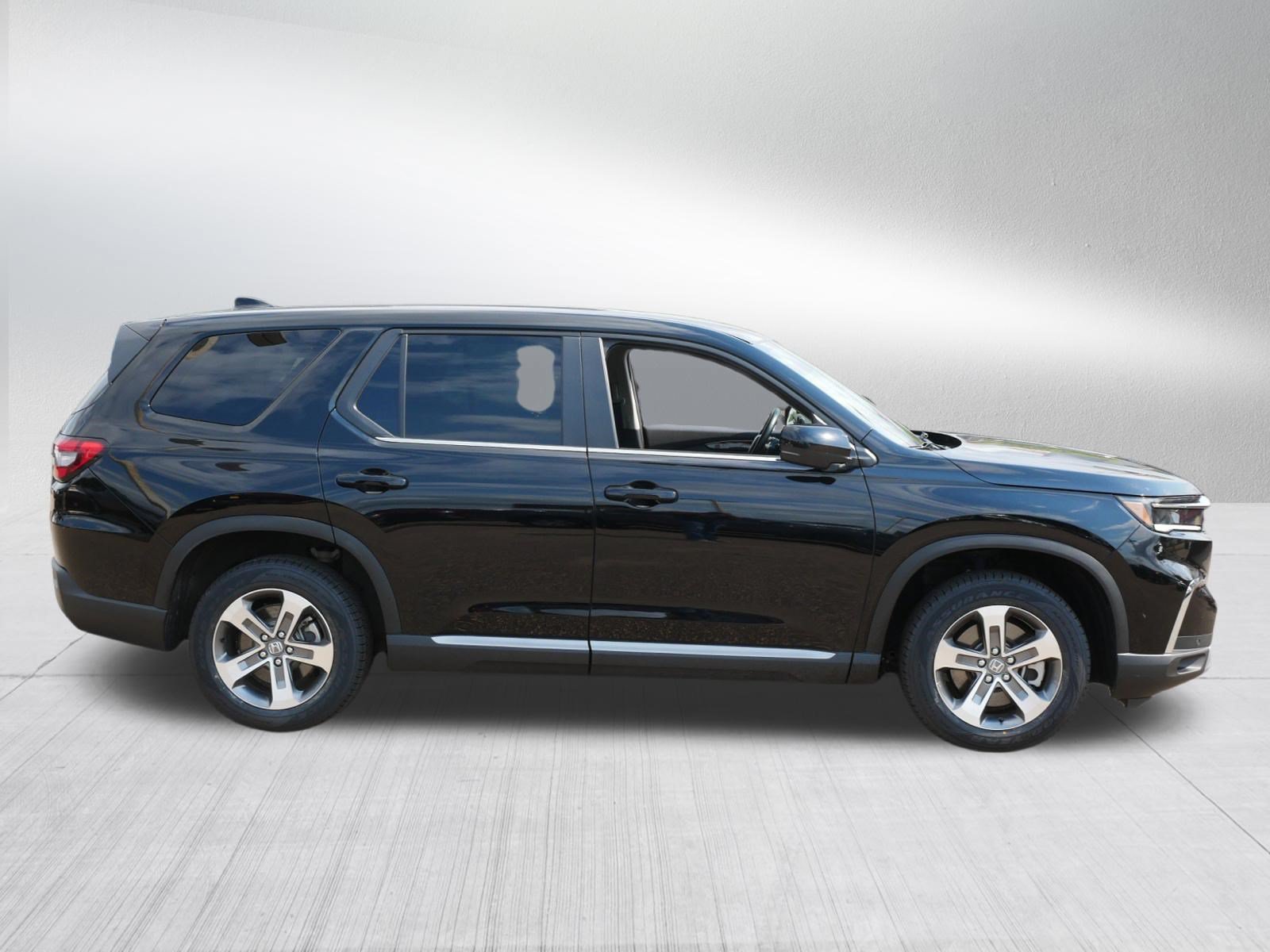 Used 2025 Honda Pilot EX-L image 8