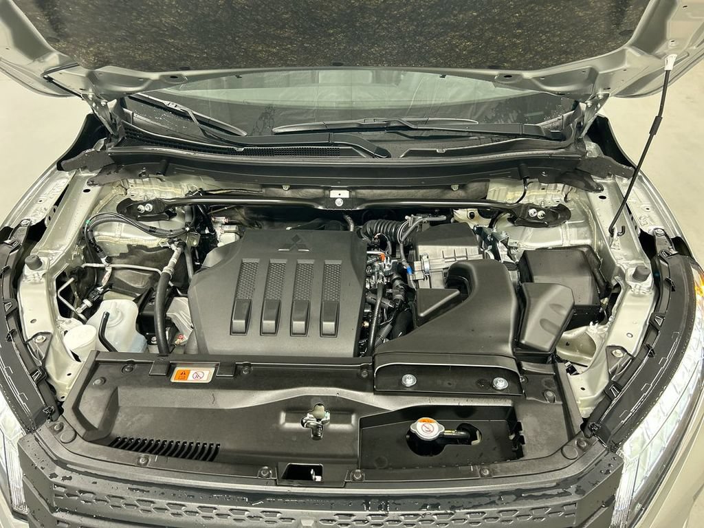New 2026 Mitsubishi Eclipse Cross LE AWD/4WD image 10