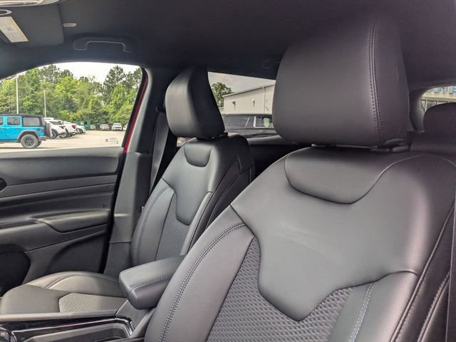 New 2026 Jeep Compass Latitude AWD/4WD image 14