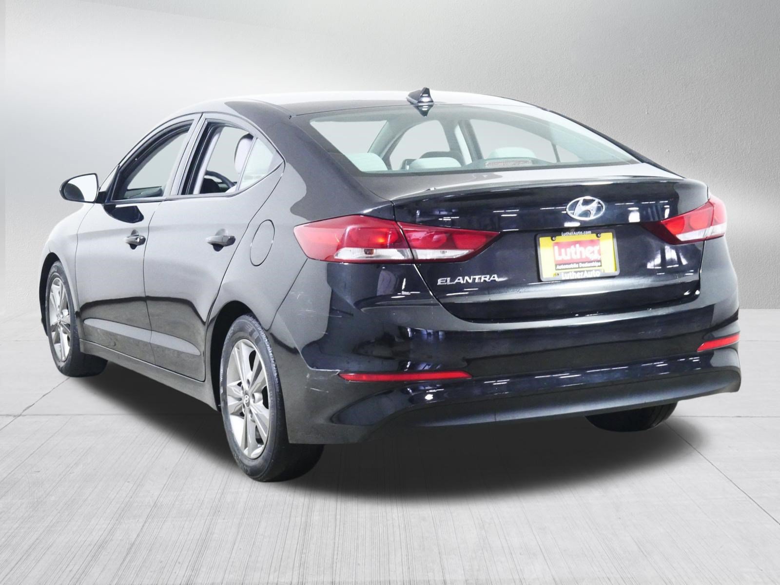 Used 2018 Hyundai Elantra SEL FWD image 5