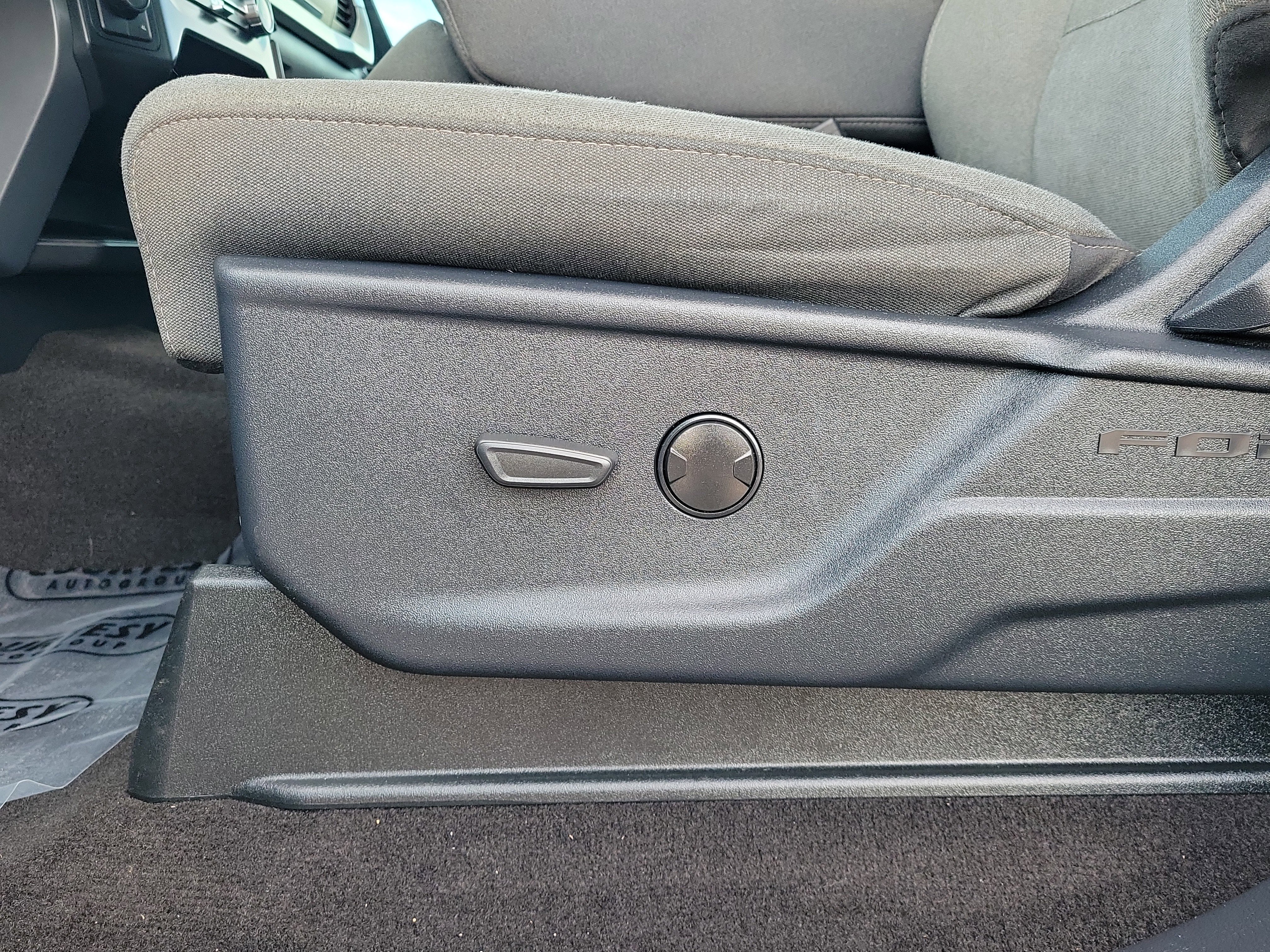 Used 2022 Ford F150 XLT w/ Equipment Group 301A Mid image 17