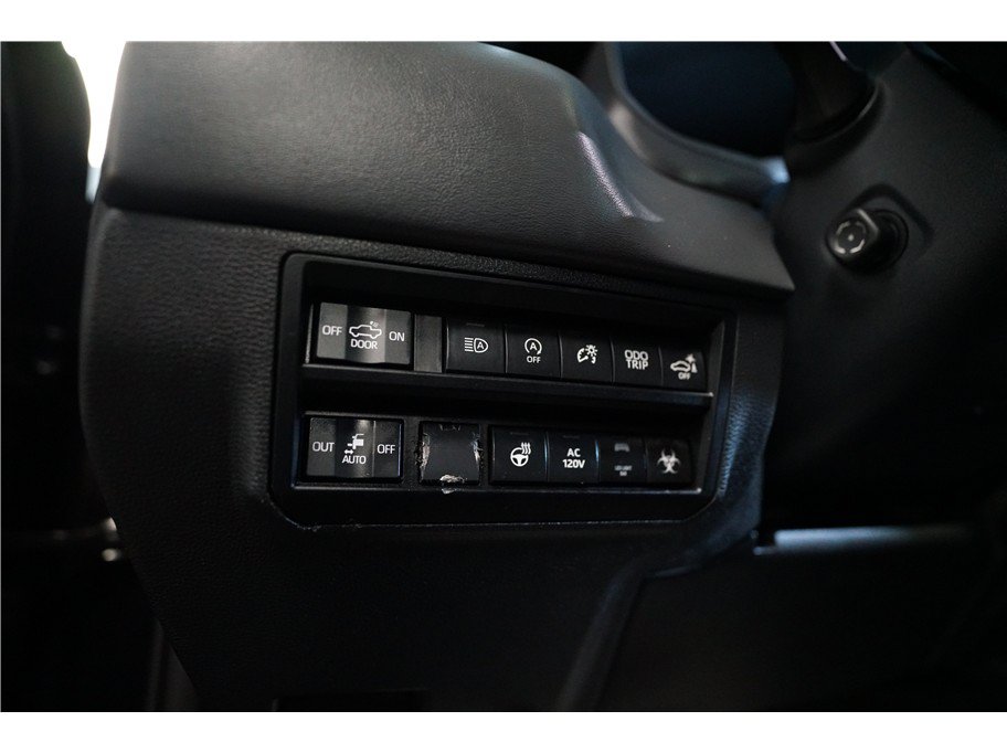 Used 2023 Toyota Tundra Platinum w/ Advanced Package AWD/4WD image 19