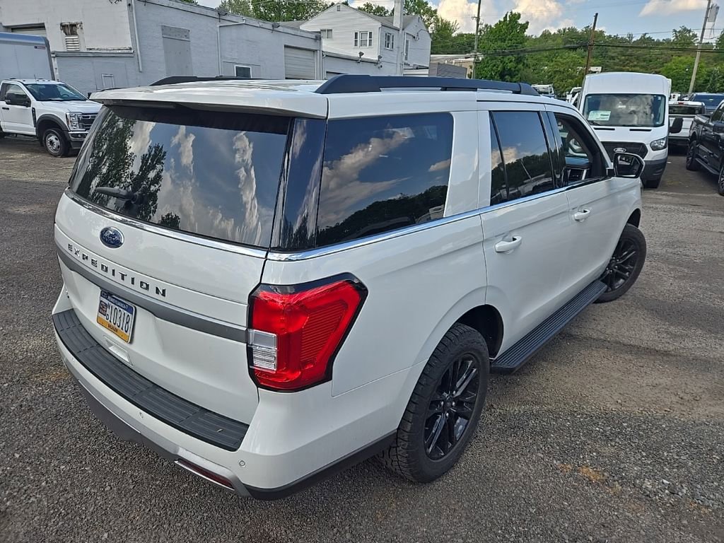 Used 2024 Ford Expedition XLT AWD/4WD image 8