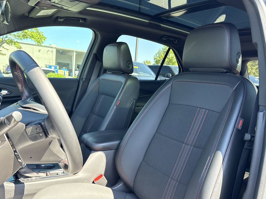 Used 2023 Chevrolet Equinox RS image 12