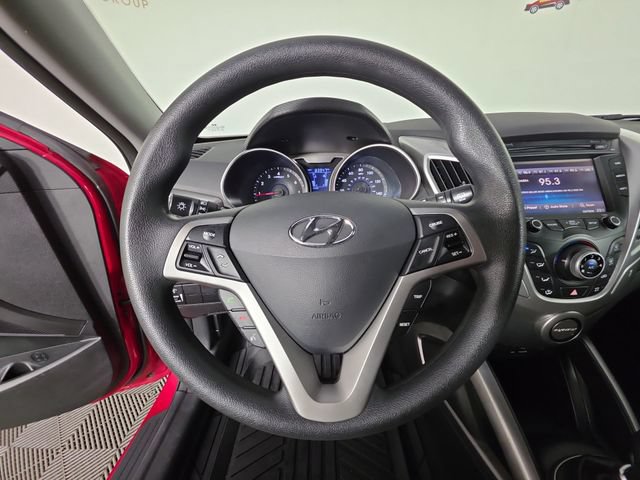 Used 2014 Hyundai Veloster FWD image 25