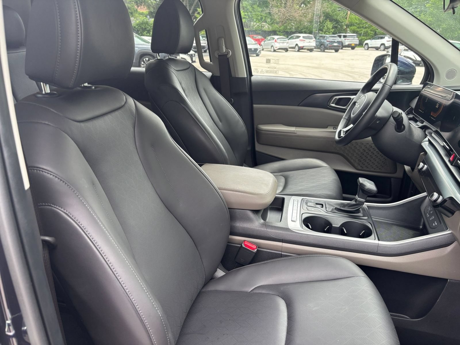 Used 2026 Kia Carnival FWD image 38