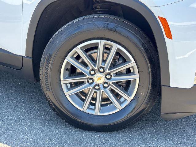 Used 2023 Chevrolet Traverse LT FWD image 4