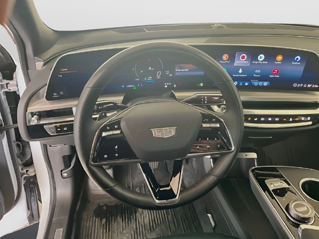 Used 2025 Cadillac Lyriq Luxury w/ LPO, Floor Liner Package AWD/4WD image 11
