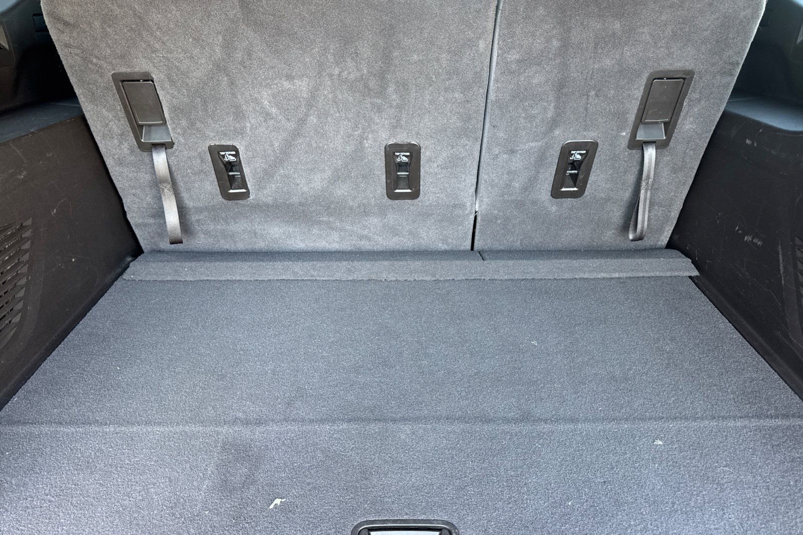 Used 2024 Chevrolet Suburban LT image 18