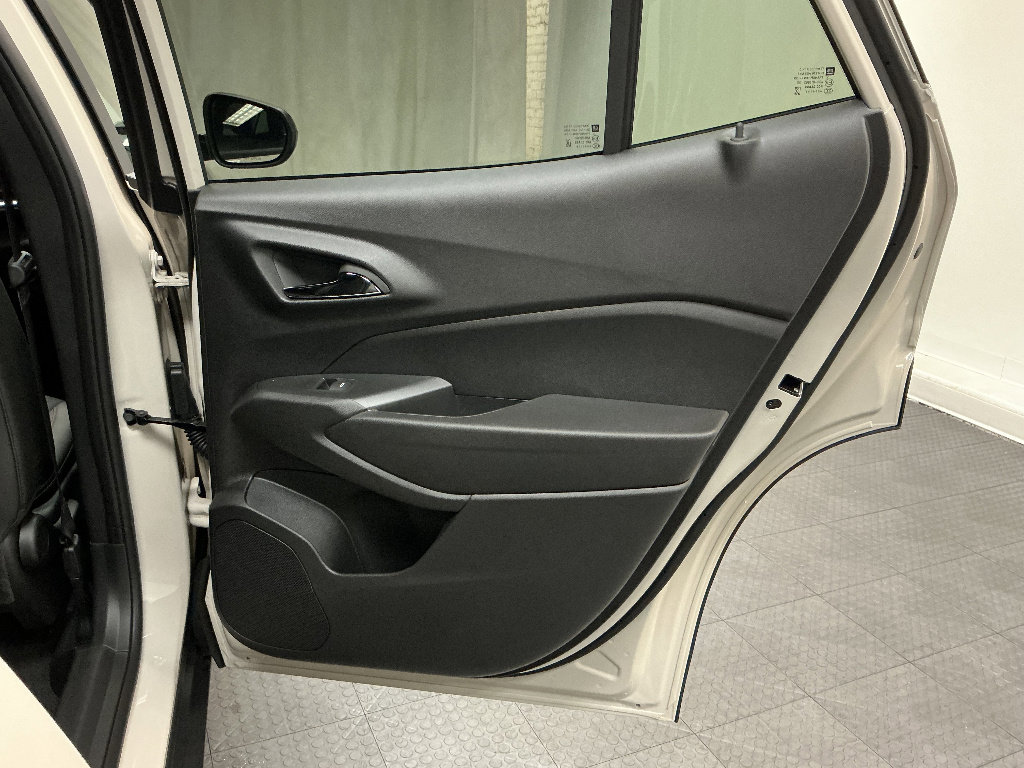 New 2026 Chevrolet Trax RS FWD image 30