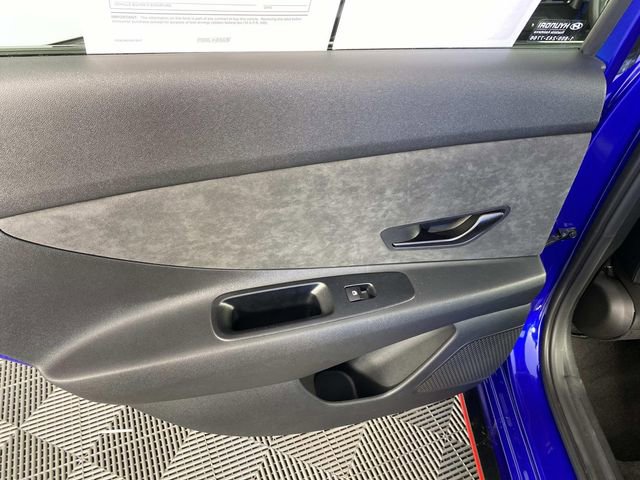 Used 2024 Hyundai Elantra N Base image 28
